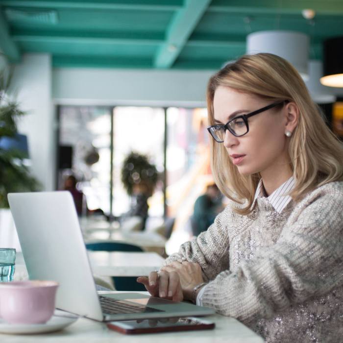 Etre freelance, c'est quoi ? Tout ce qu'il faut savoir (2025)